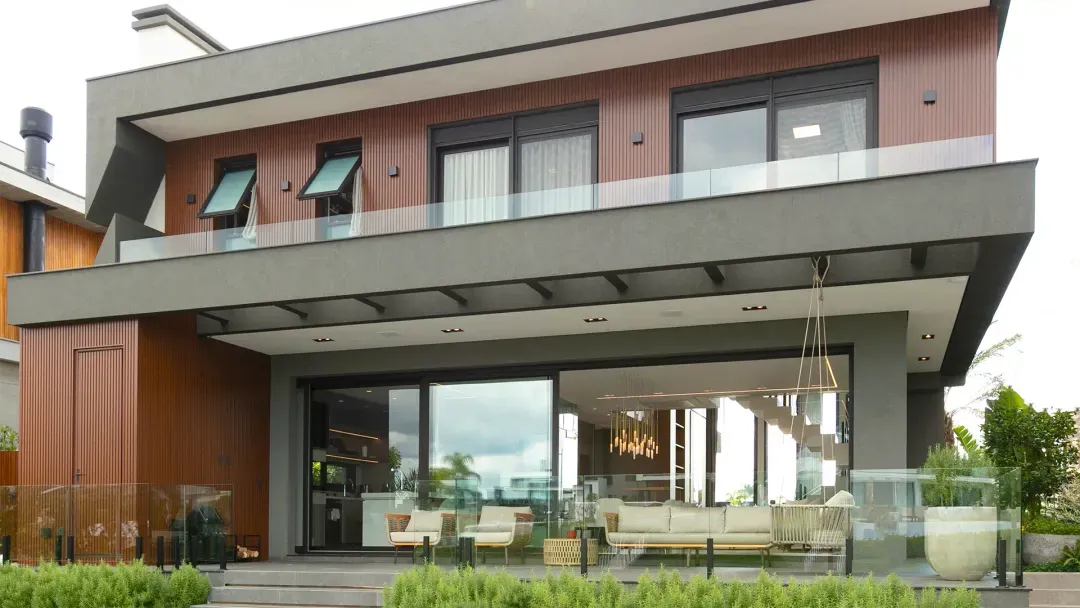 Ingeniería alemana REHAU - Estándares Europeos de Calidad